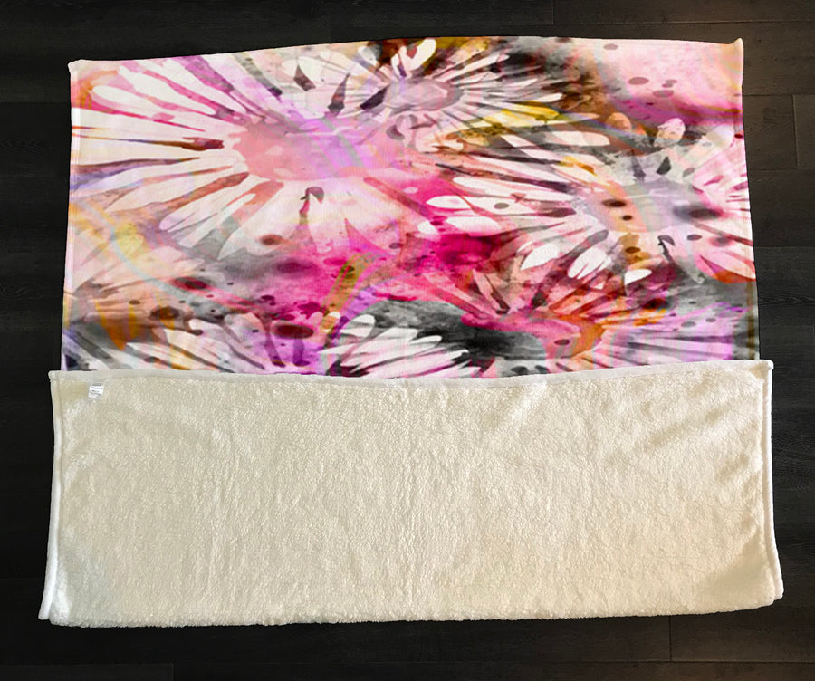 Pink Daisy Floral Burst Pattern Fleece Sherpa Blanket