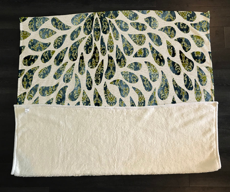 Green Feather Rain Drop Pattern Fleece Sherpa Blanket