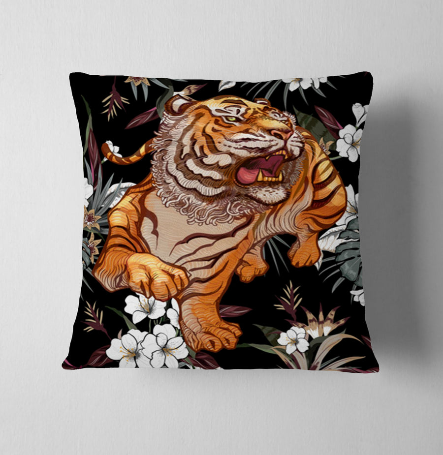 Tiger Floral Jungle Pattern Throw Pillow Cover