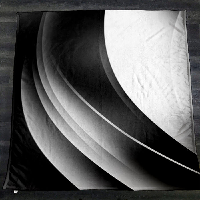 Black and White Curved Line Abstract Pattern Fleece Sherpa Blanket