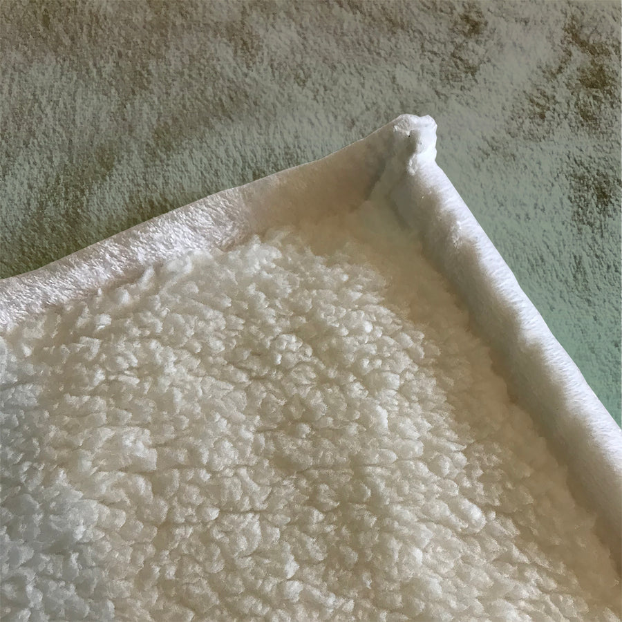 Beige to Green Soft Gradient Pattern Fleece Sherpa Blanket