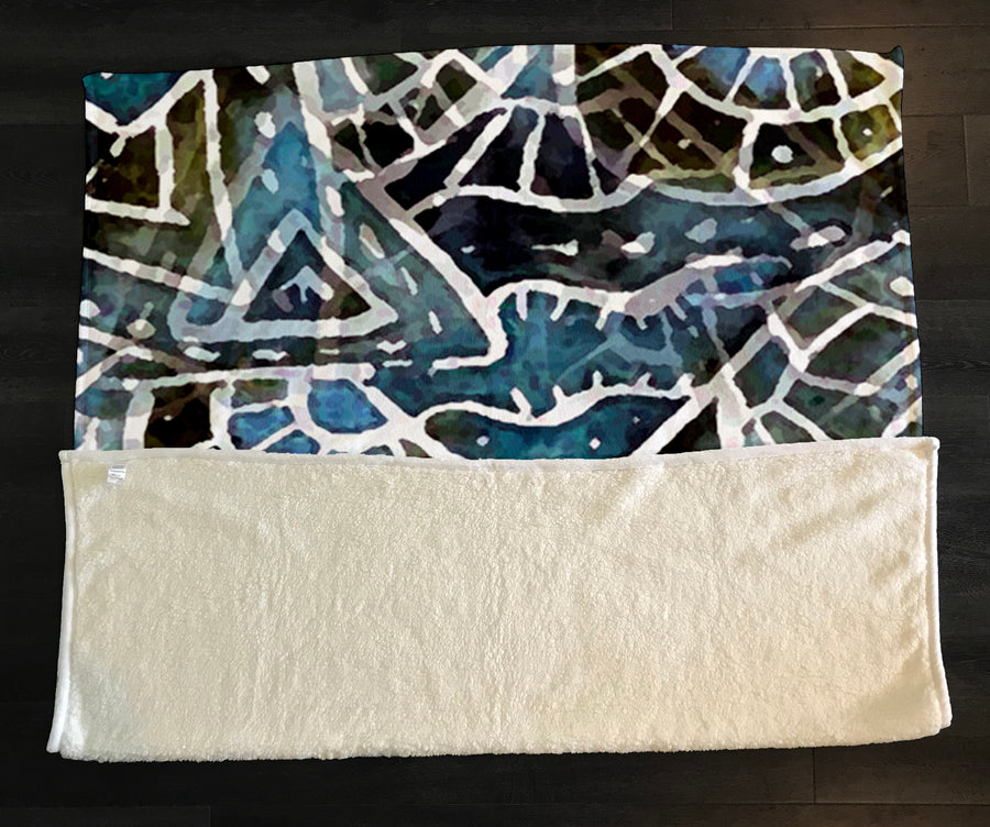 Blue Geometric Line Overlay Pattern Fleece Sherpa Blanket