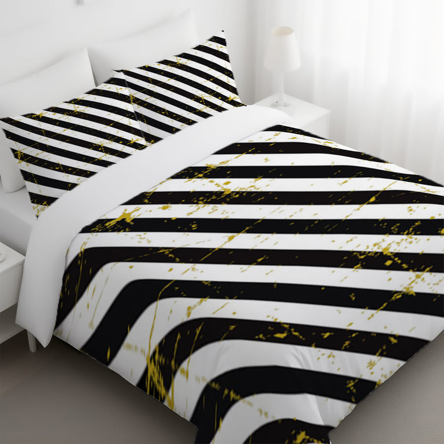 Black and Gold Diagonal Stripe Pattern Duvet Cover