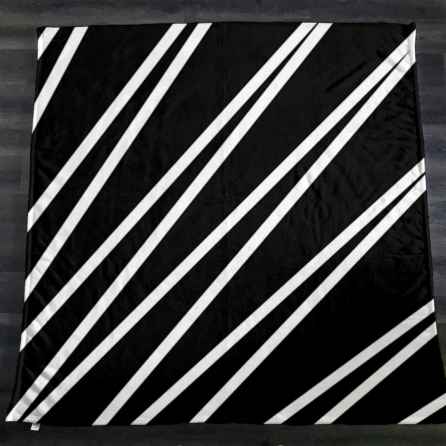 Black and White Diagonal Stripe Pattern Fleece Sherpa Blanket
