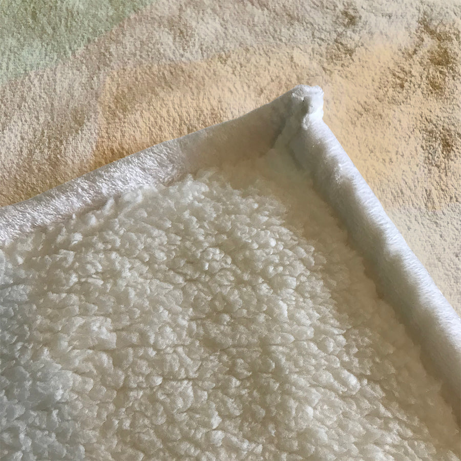 Soft Beige Organic Shape Minimal Pattern Fleece Sherpa Blanket