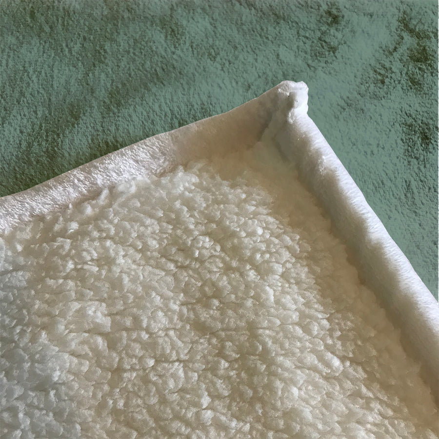 Green Horizontal Gradient Field Pattern Fleece Sherpa Blanket