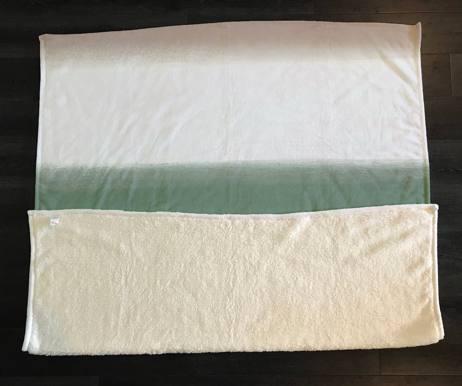 Green Horizontal Gradient Field Pattern Fleece Sherpa Blanket