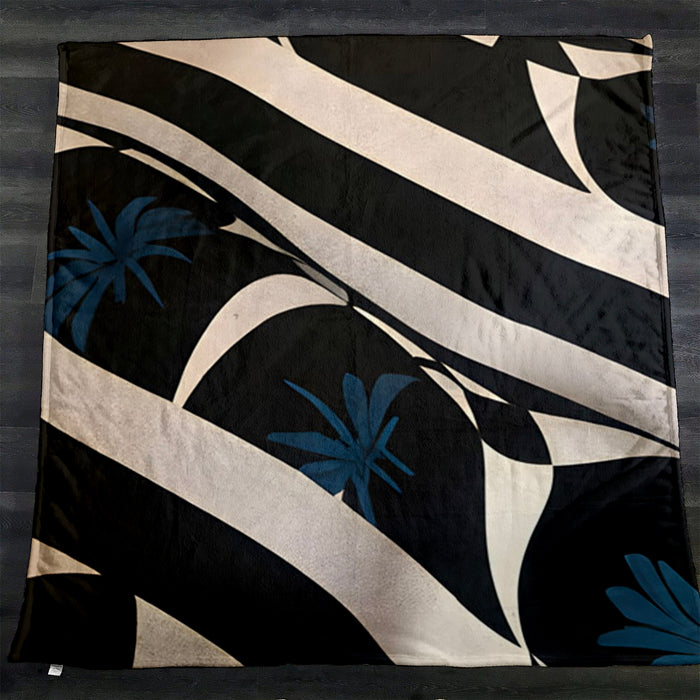 Black and Beige Abstract Wave Pattern Fleece Sherpa Blanket