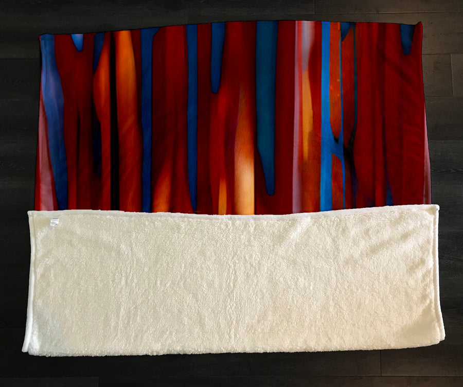 Red and Blue Vertical Drip Pattern Fleece Sherpa Blanket