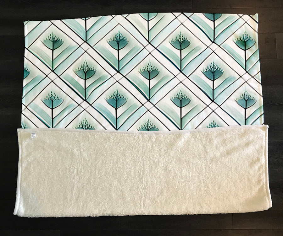 Teal Diamond Geometric Pattern Fleece Sherpa Blanket
