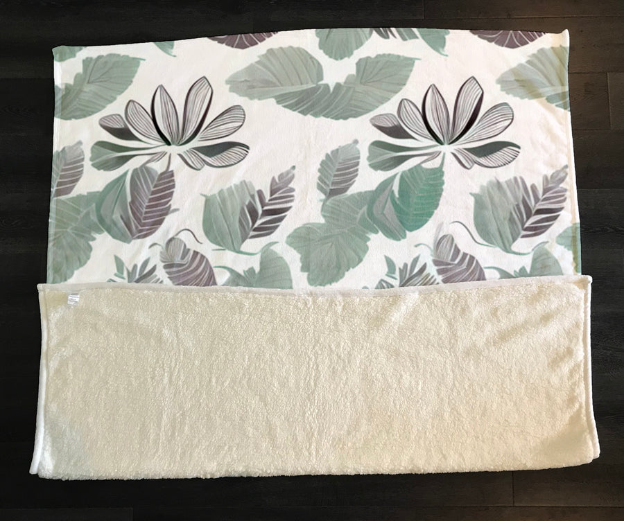 Green Botanical Leaf Pattern Fleece Sherpa Blanket