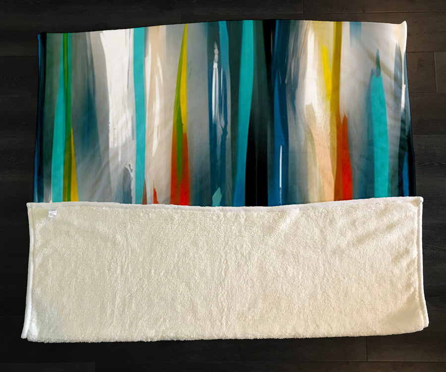 Multicolor Vertical Glow Abstract Pattern Fleece Sherpa Blanket